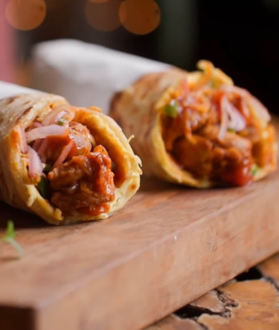 Avneet Chicken Roll's & Restaurant - Logo