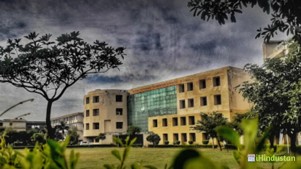 Baddi University of Emerging Sci. & Tech. - Logo