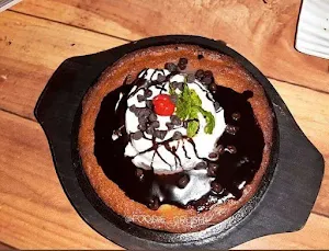 Bake & Brew - Logo
