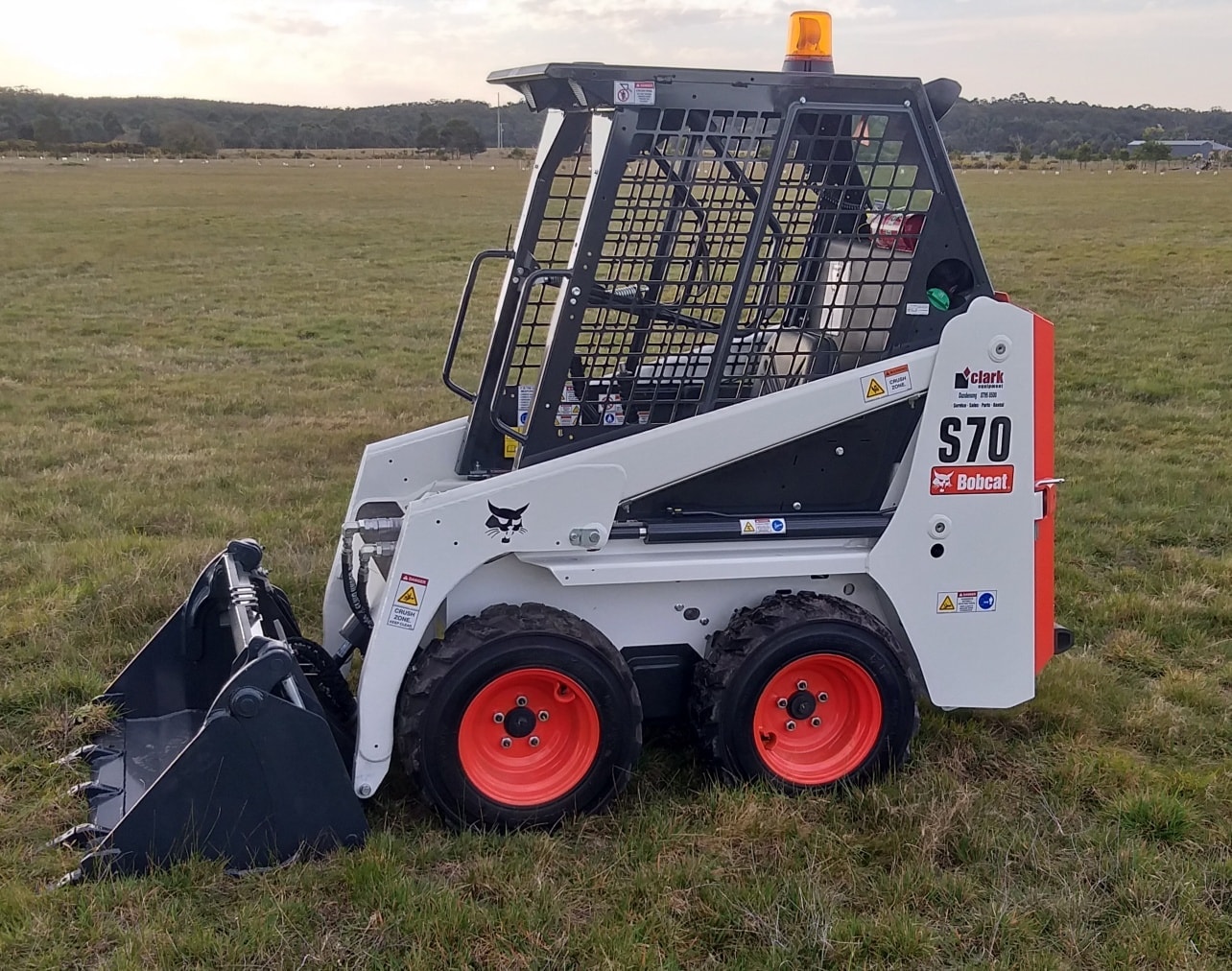 Ballarat Mini Dingo Hire - Logo