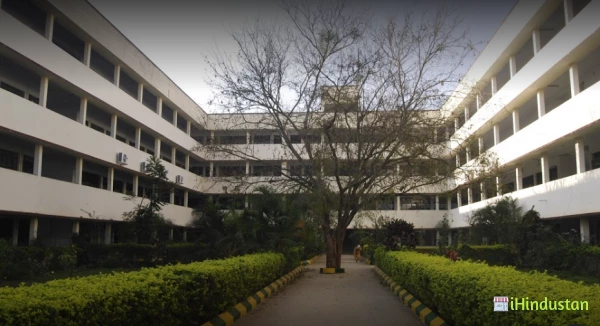 Bangalore College of Engineering and Technology - Logo