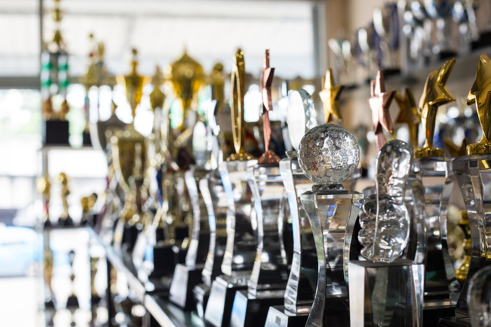 Barrington Trophies, Signs & Screens - Logo