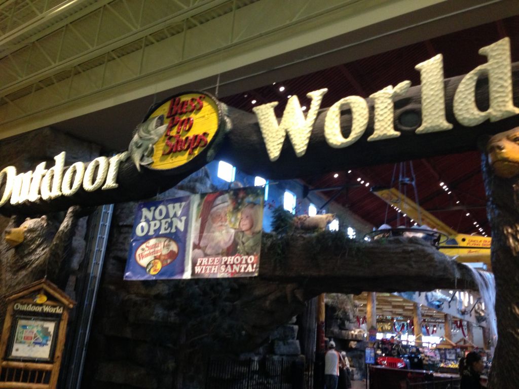 Bass Pro Shops - Logo