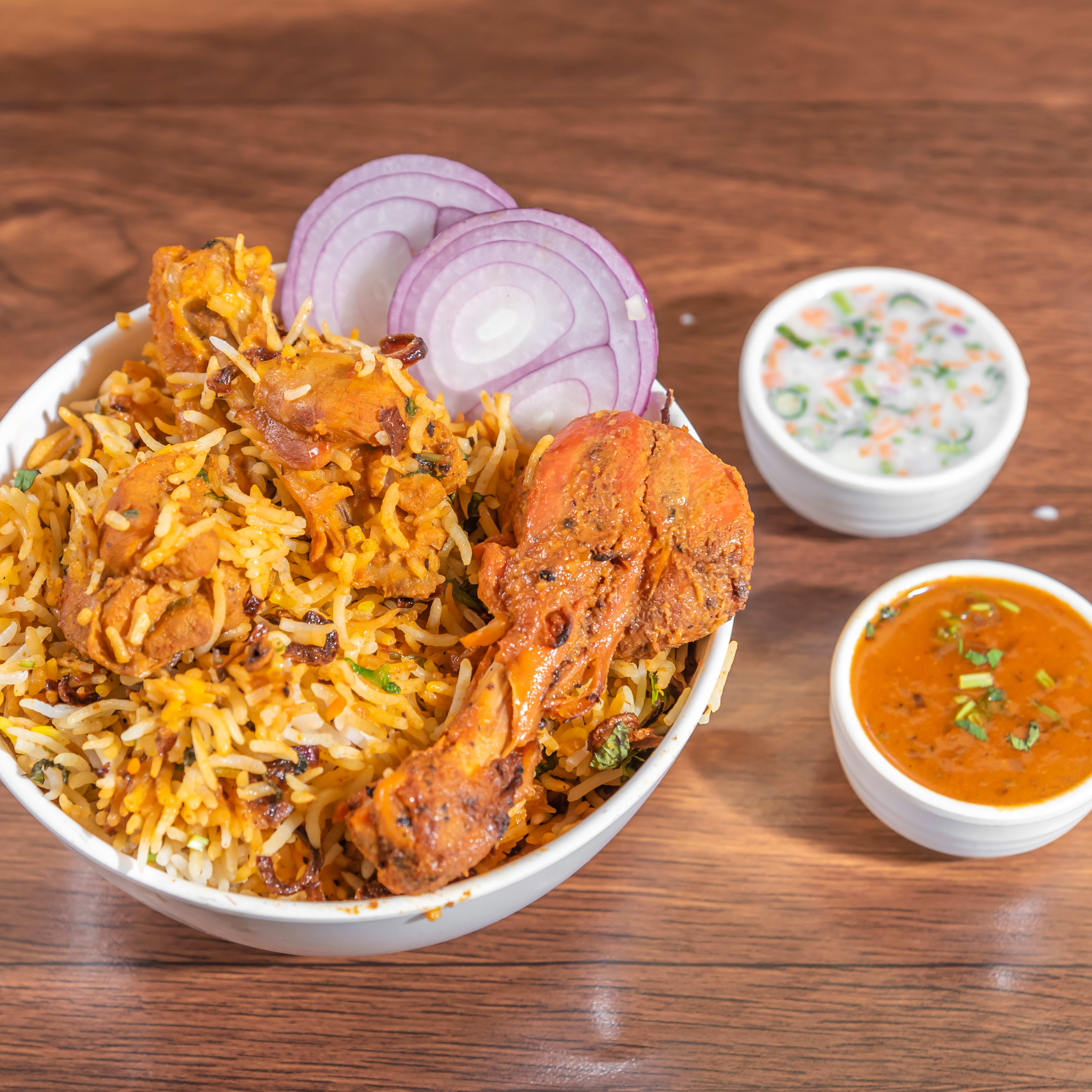 Bawarchi - Logo