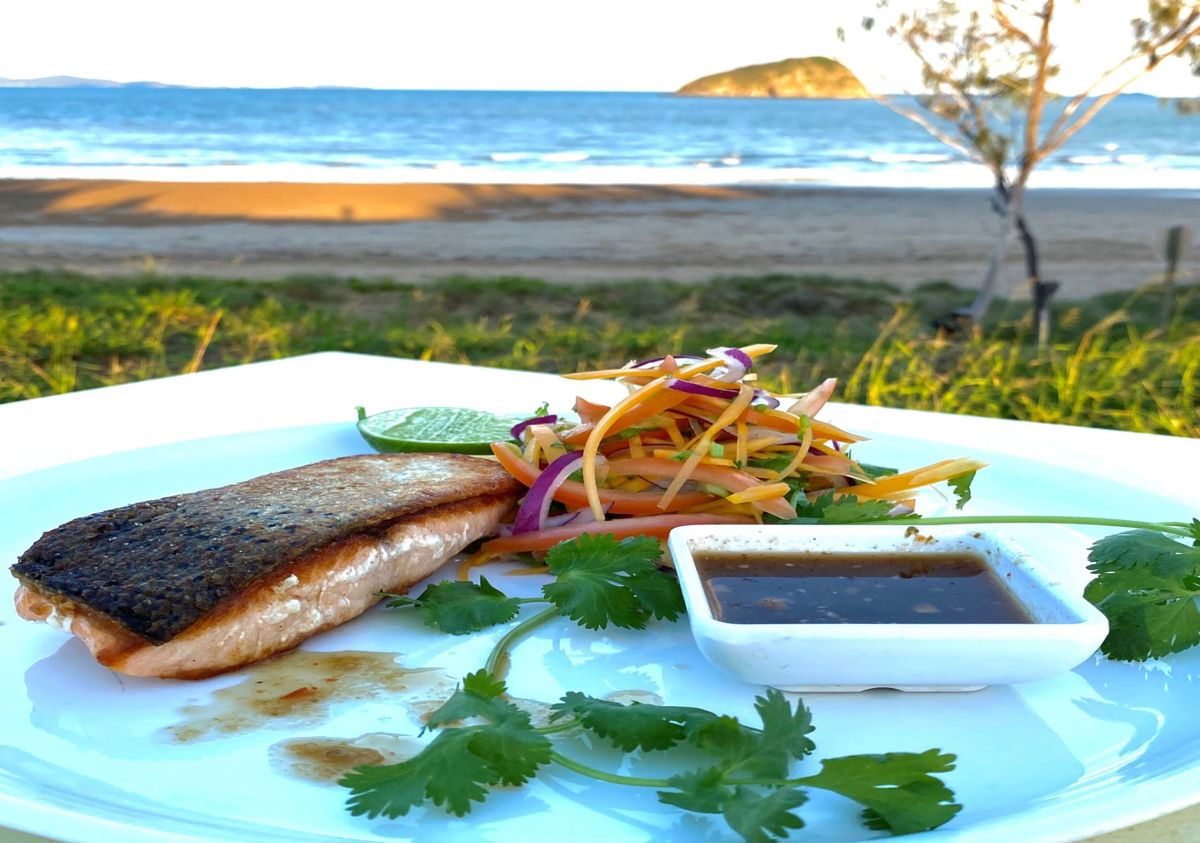 Beaches Restaurant - Logo