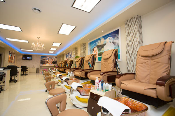 Beauty World Nail And Spa - Logo