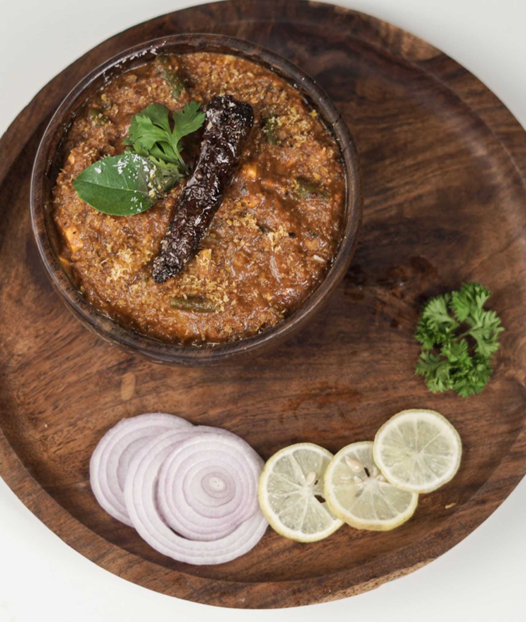 BeeDesi - Pure Veg - Logo