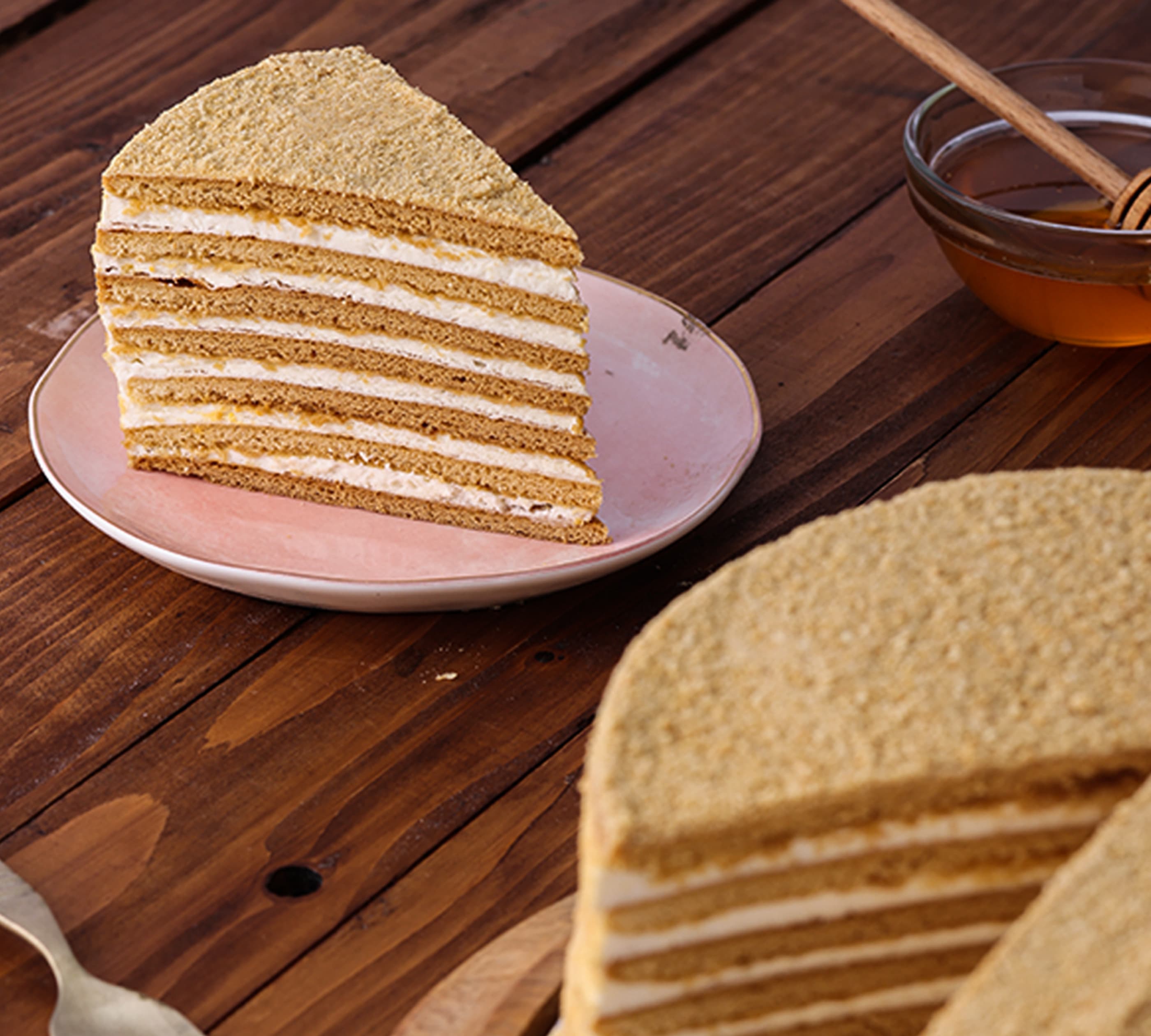 Beehive Honey Cake - Logo