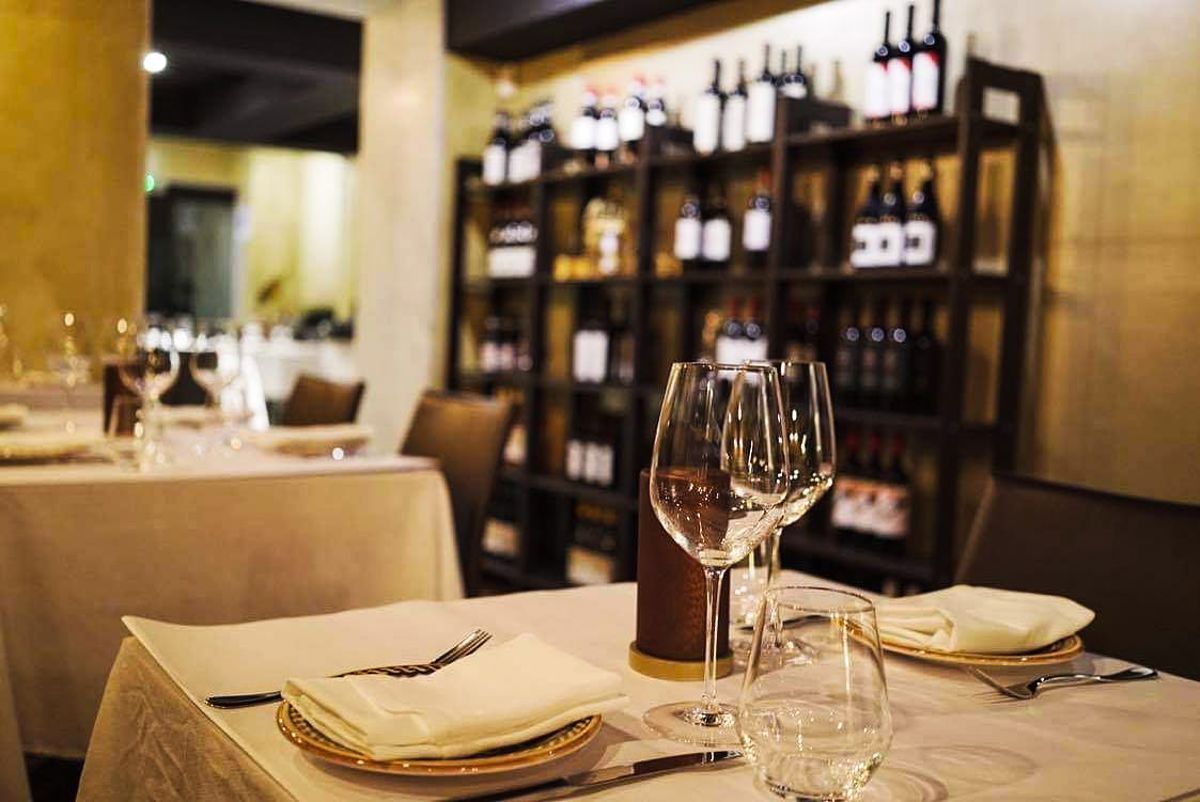 Bella Restaurant & Wine Bar - Logo