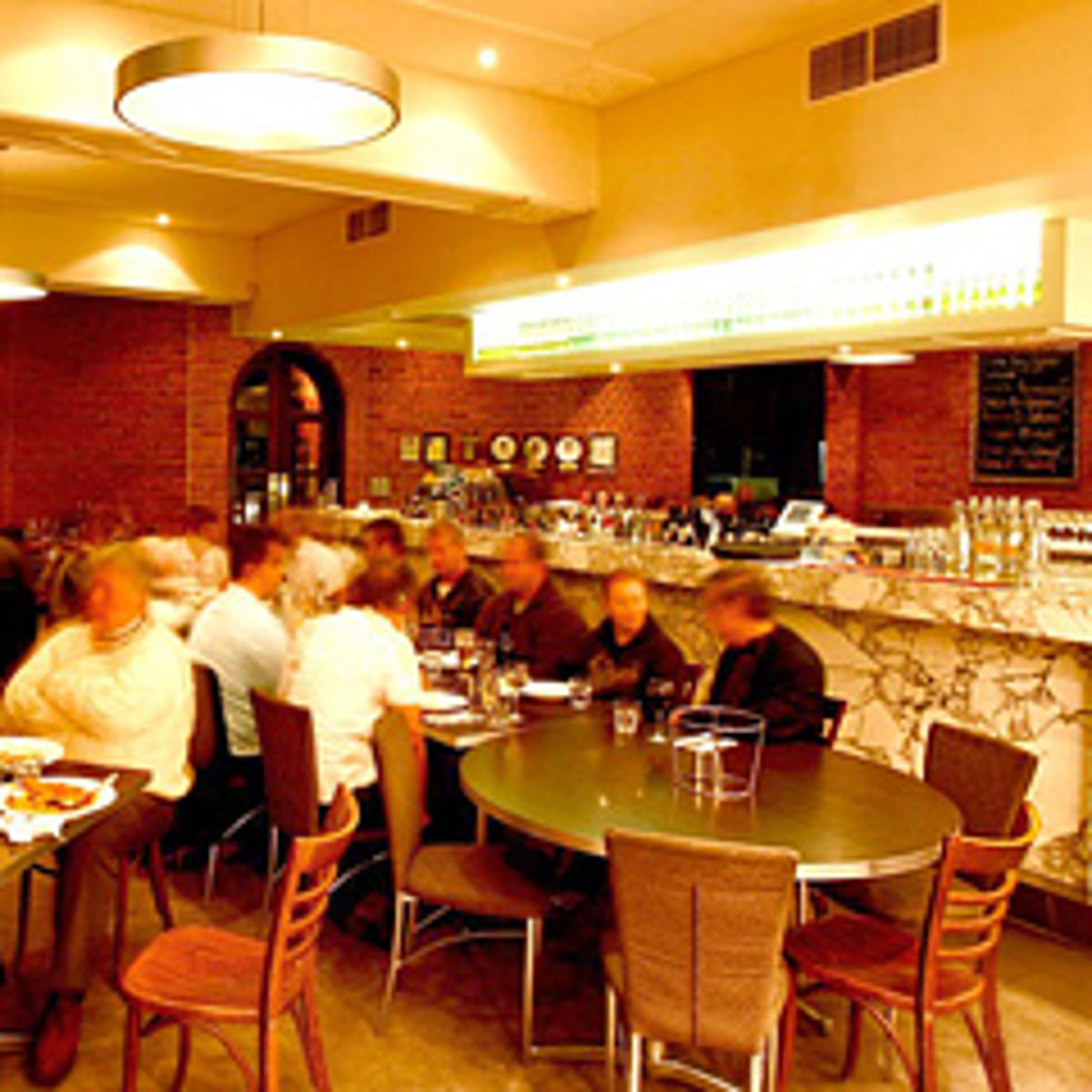 Belluci's Trattoria - Logo