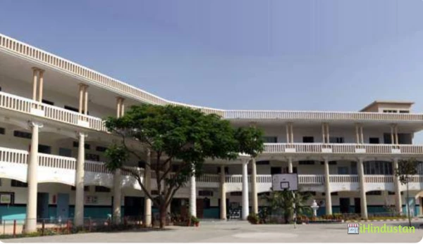 Beverly Hills School - Logo