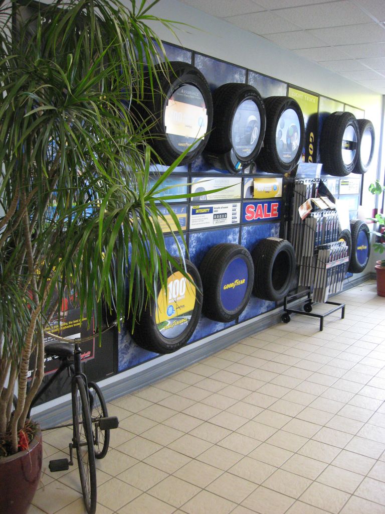 Bianchi&s;s Auto Centre - Logo