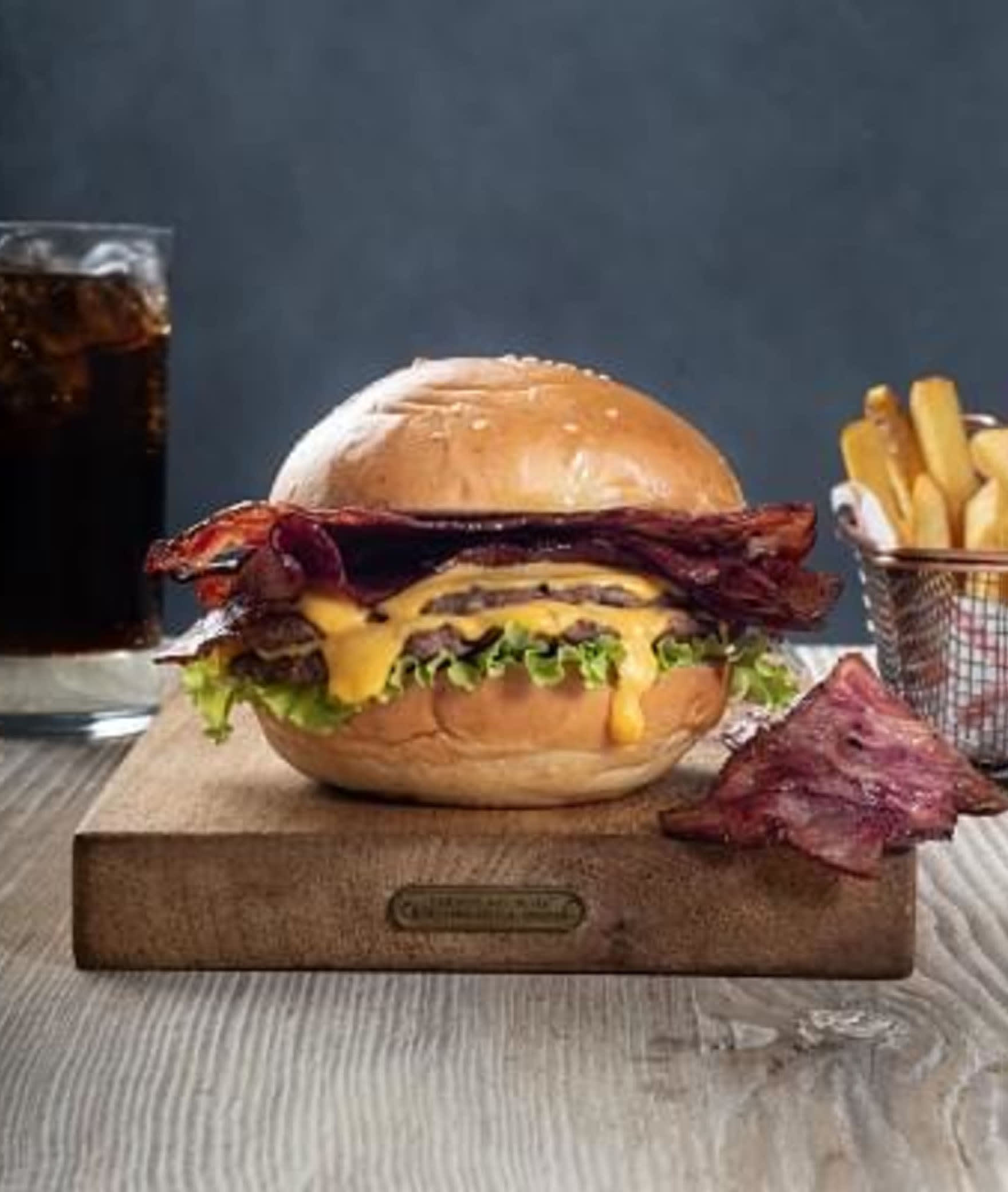 Big Dawg's Burger by Fat Lulus - Logo