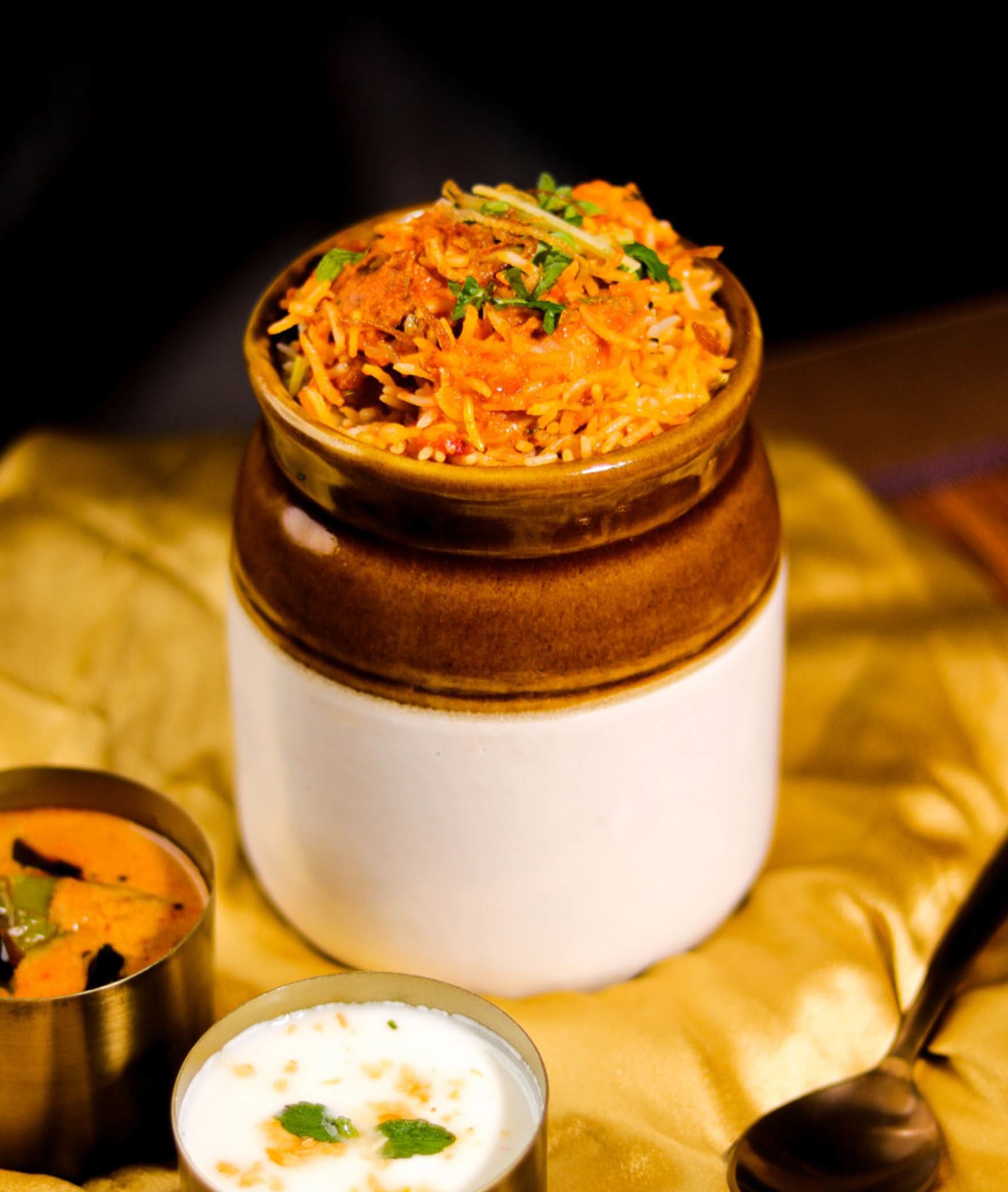 BIRYANI MARTABAANI - Logo