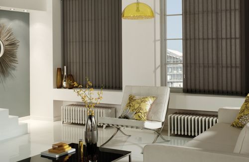 B & K Blinds & Awnings - Logo