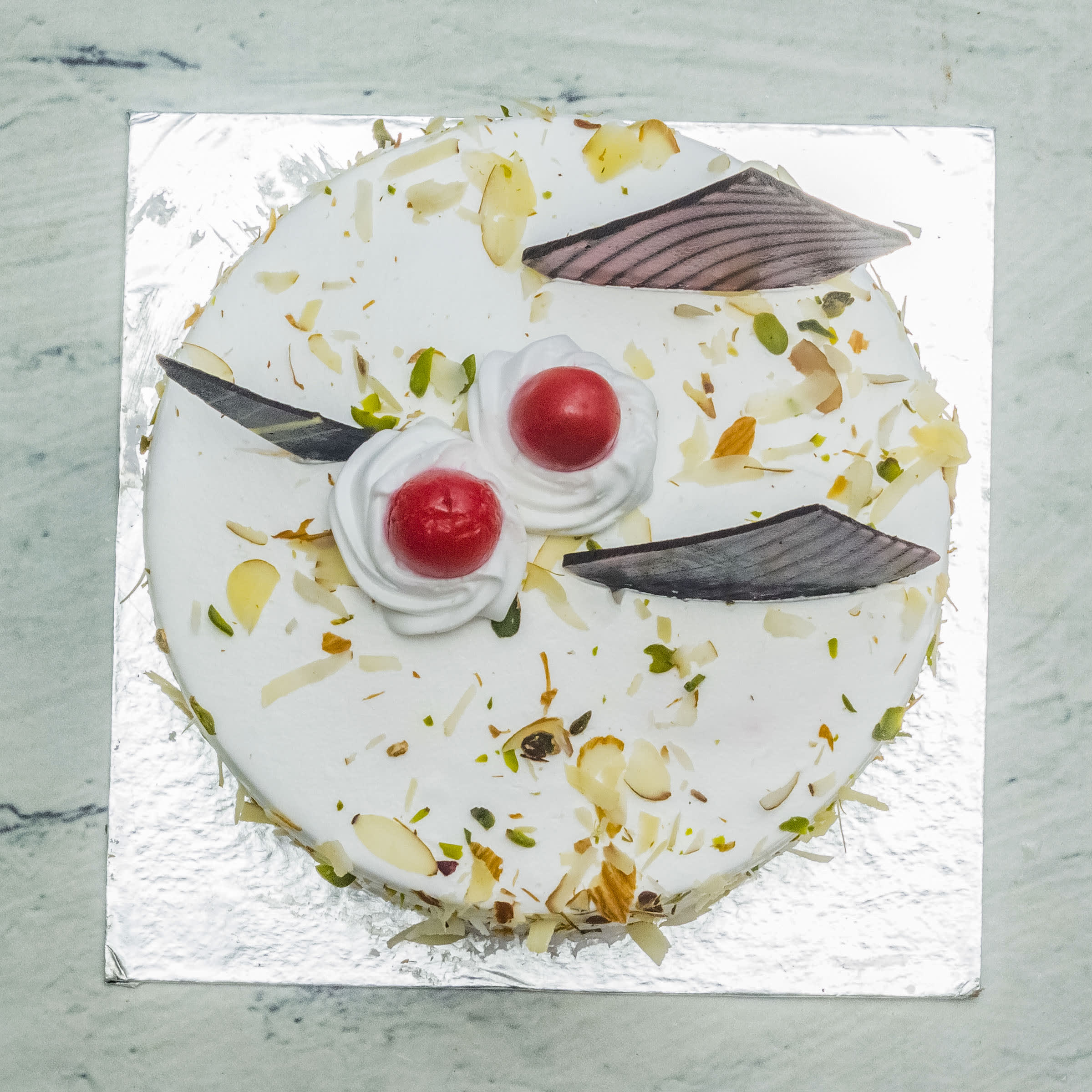 B K Cakes and Everfresh - Logo