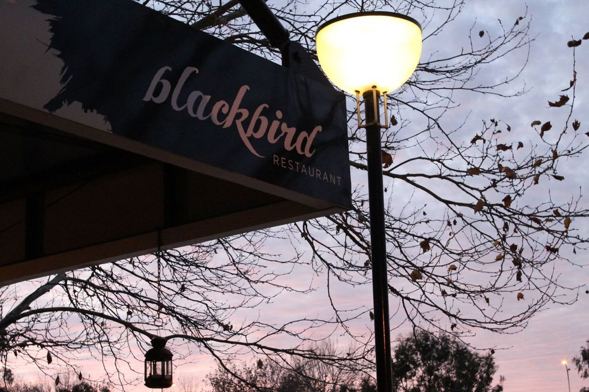Blackbird Restaurant - Logo