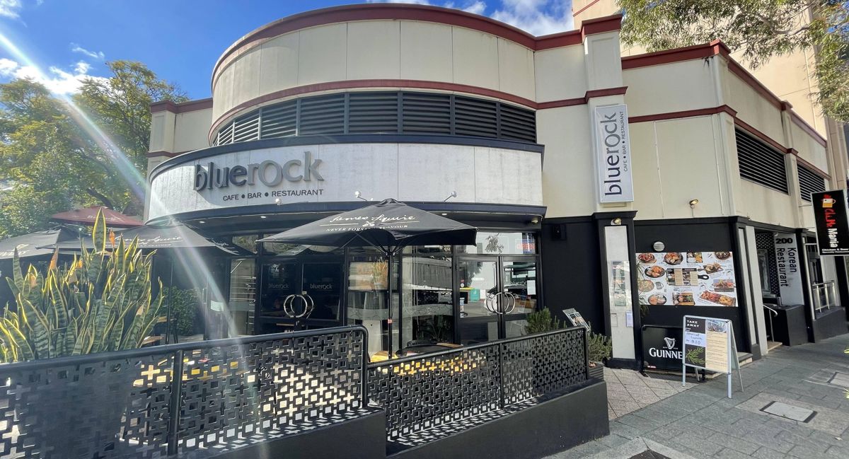 Bluerock Café . Bar . Restaurant - Logo