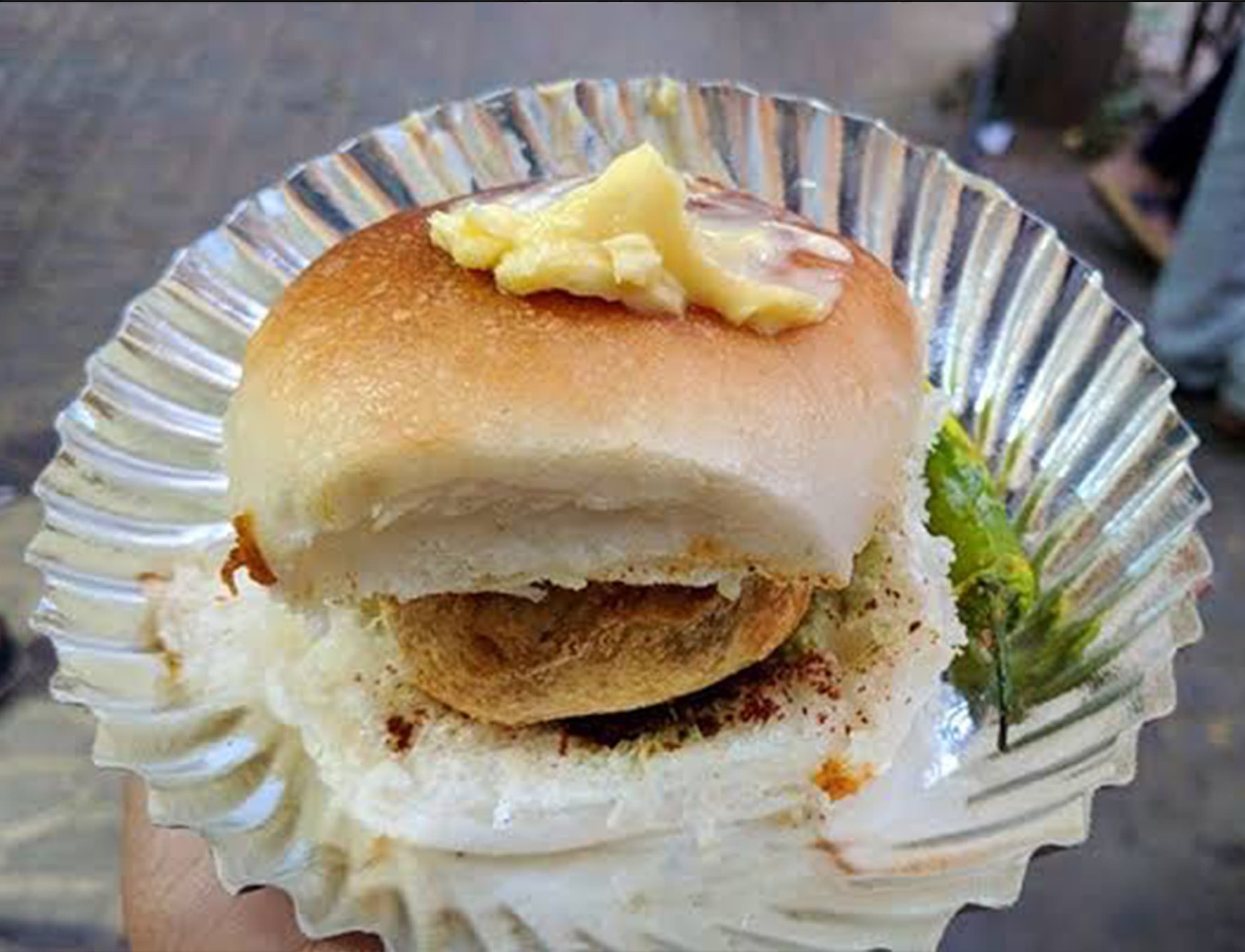 Bollywood Dabeli Wada Pav Fast Food Corner - Logo