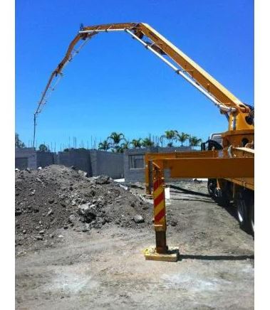 Bolton Concrete Pumping - Logo