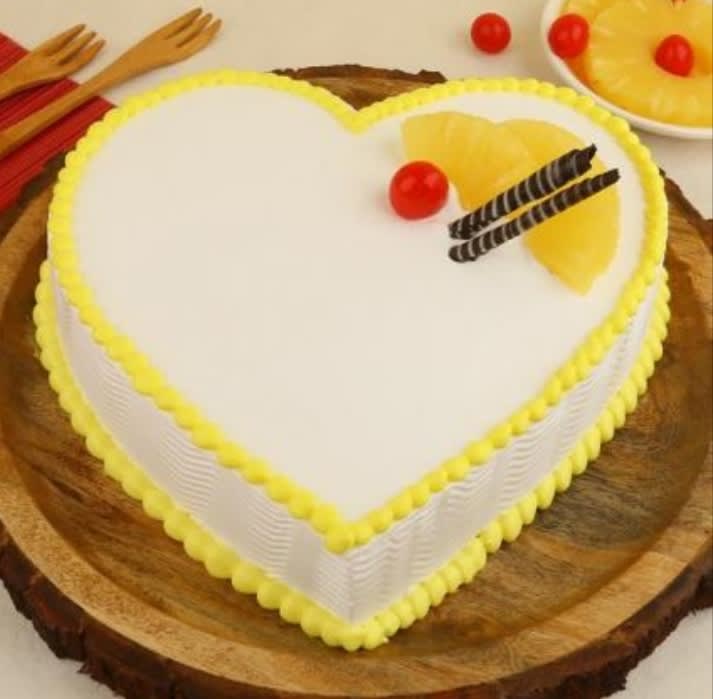 BOMBAY CAKE HOUSE - Logo