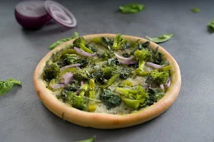 Bombay Pizza Company - Logo