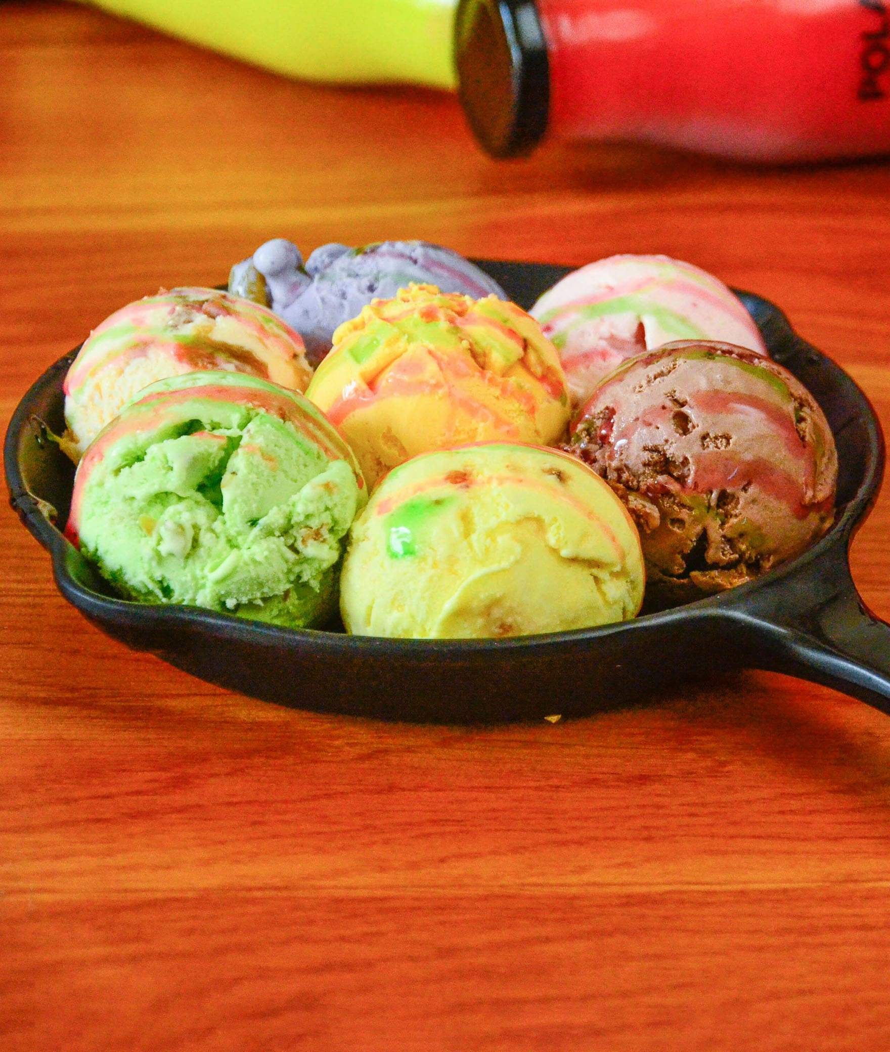 Bonnys Snacks And Ice Cream - Logo