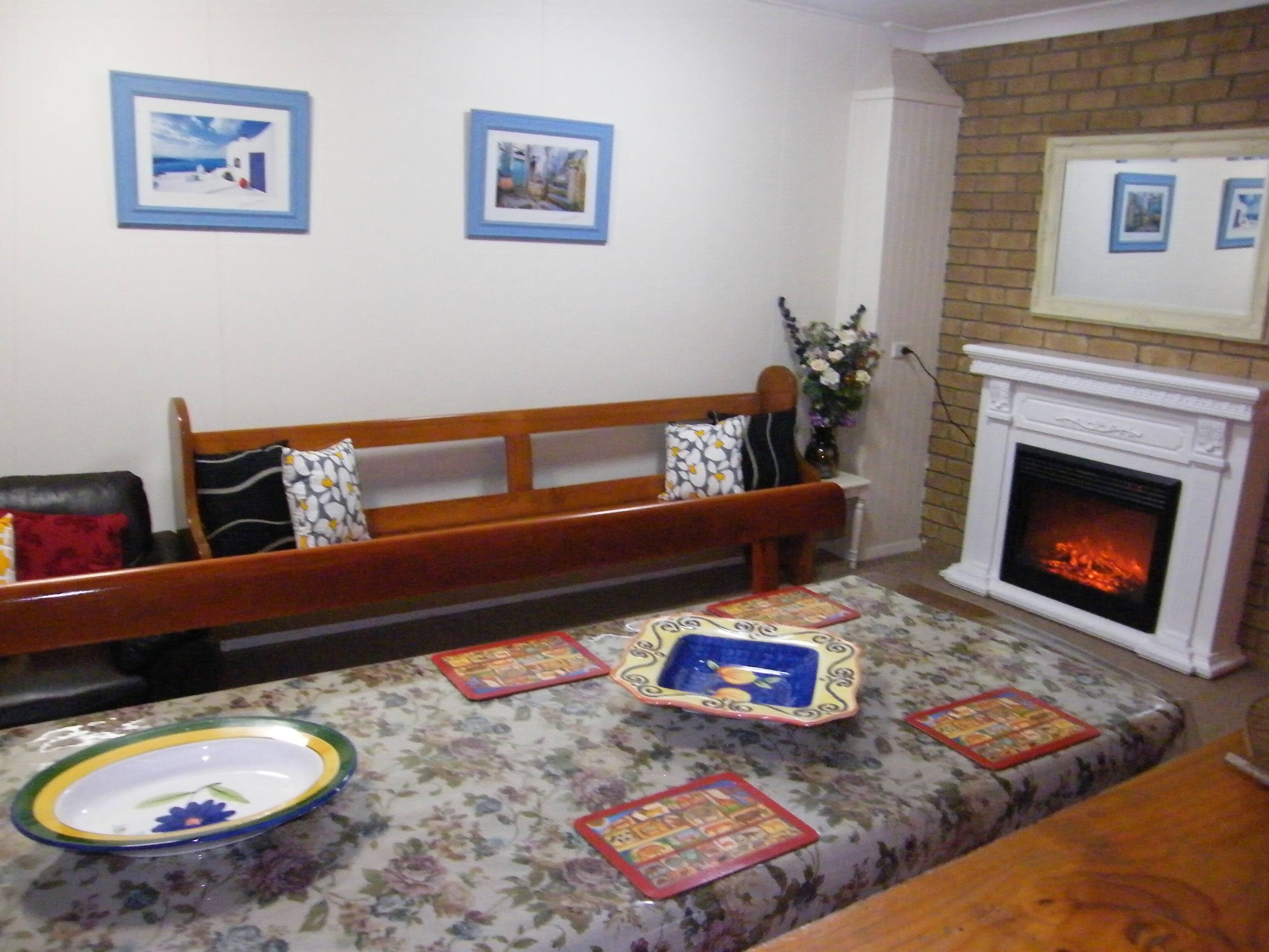 Boomers Guest House Hamilton - Logo