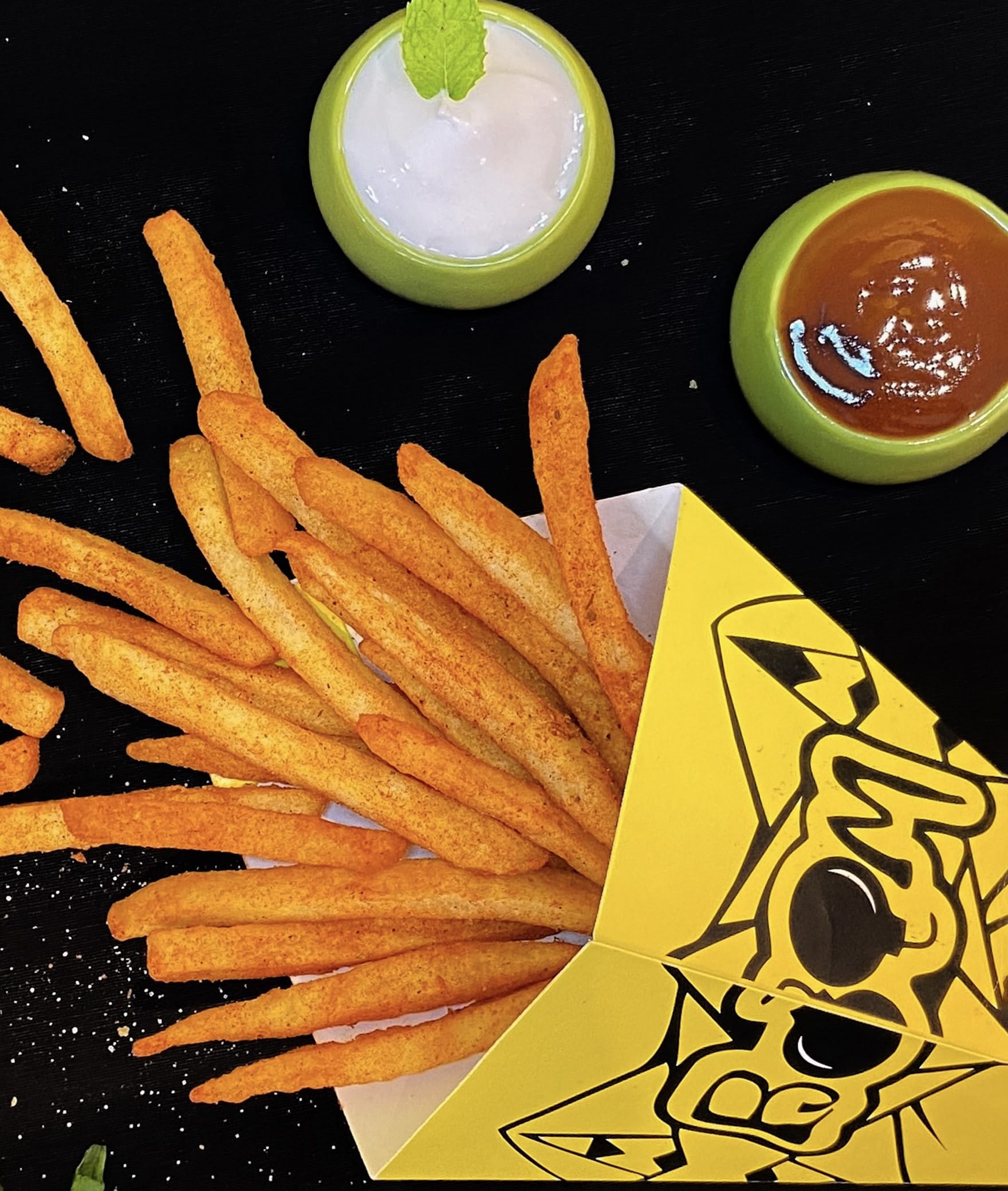BOOM - Fries Burgers & Shakes - Logo