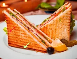 BOOM Sandwich - Explosion Of Flavours - Logo