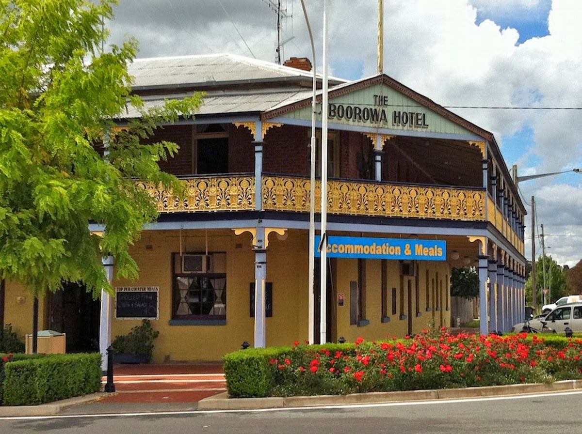 Boorowa Hotel - Logo