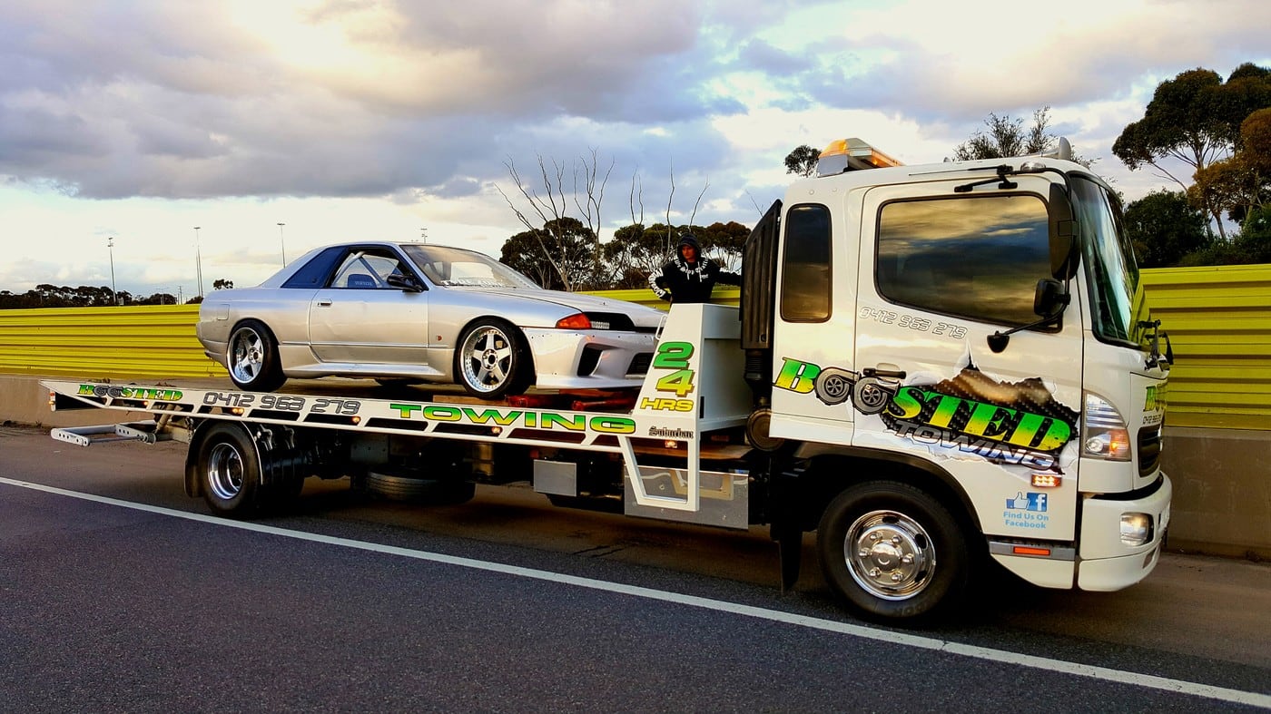BOOSTED TOWING - Logo