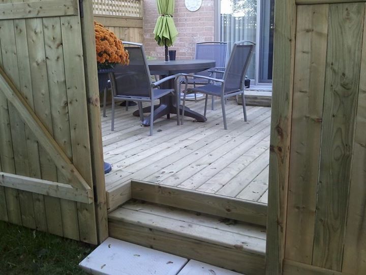 Bos Decks and Fences - Logo