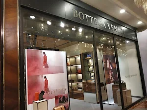 Bottega Veneta - Cover photo