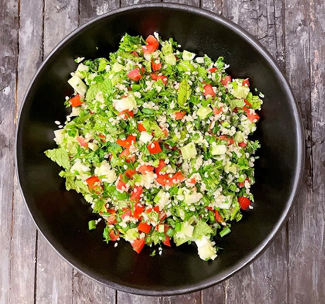 Bowls & Salads By Greenz - Logo