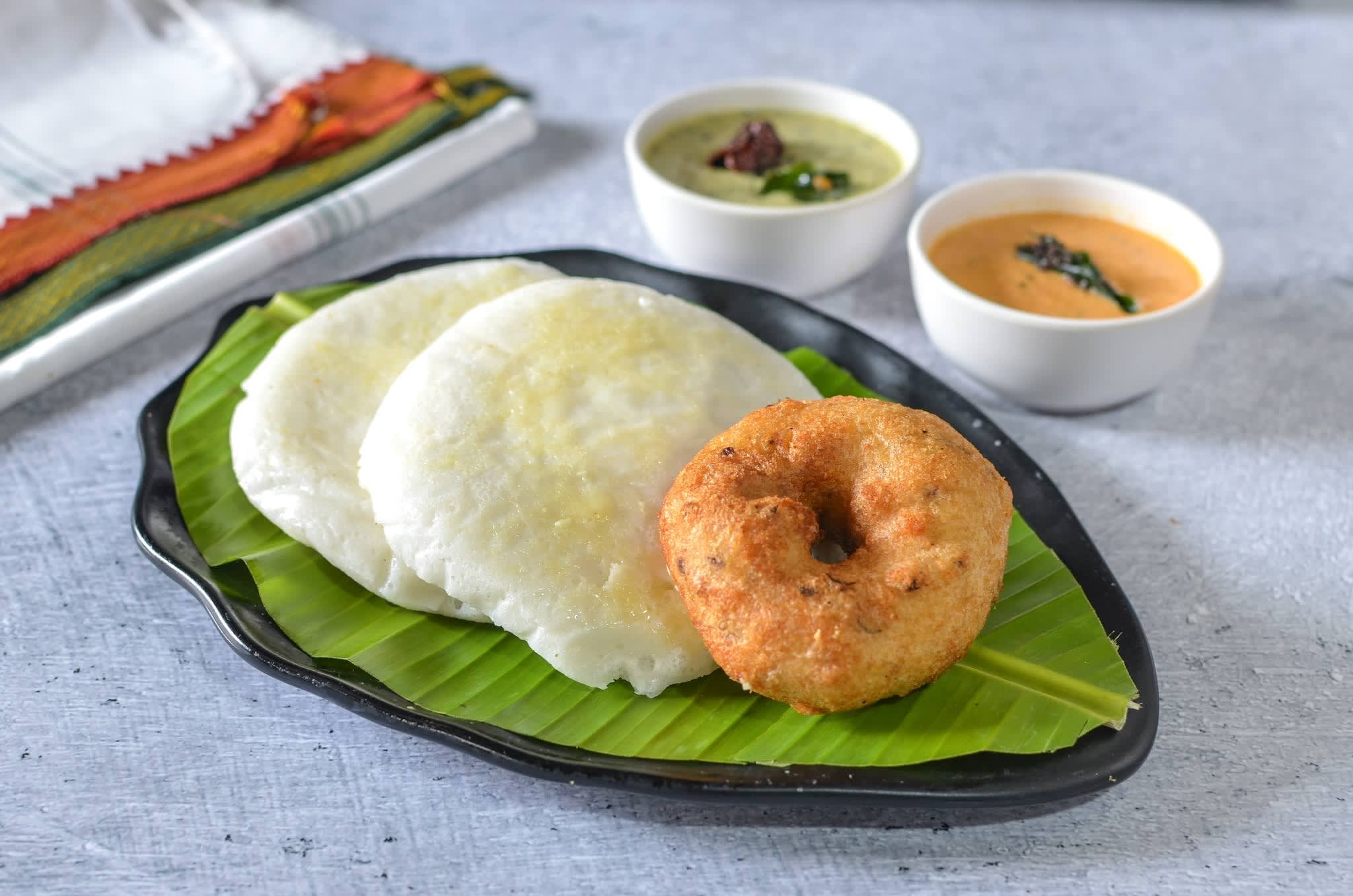 Brahmins' Thatte Idli - Logo