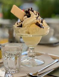 BRAIN FREEZE ICE CREAM & DESSERTS - Logo