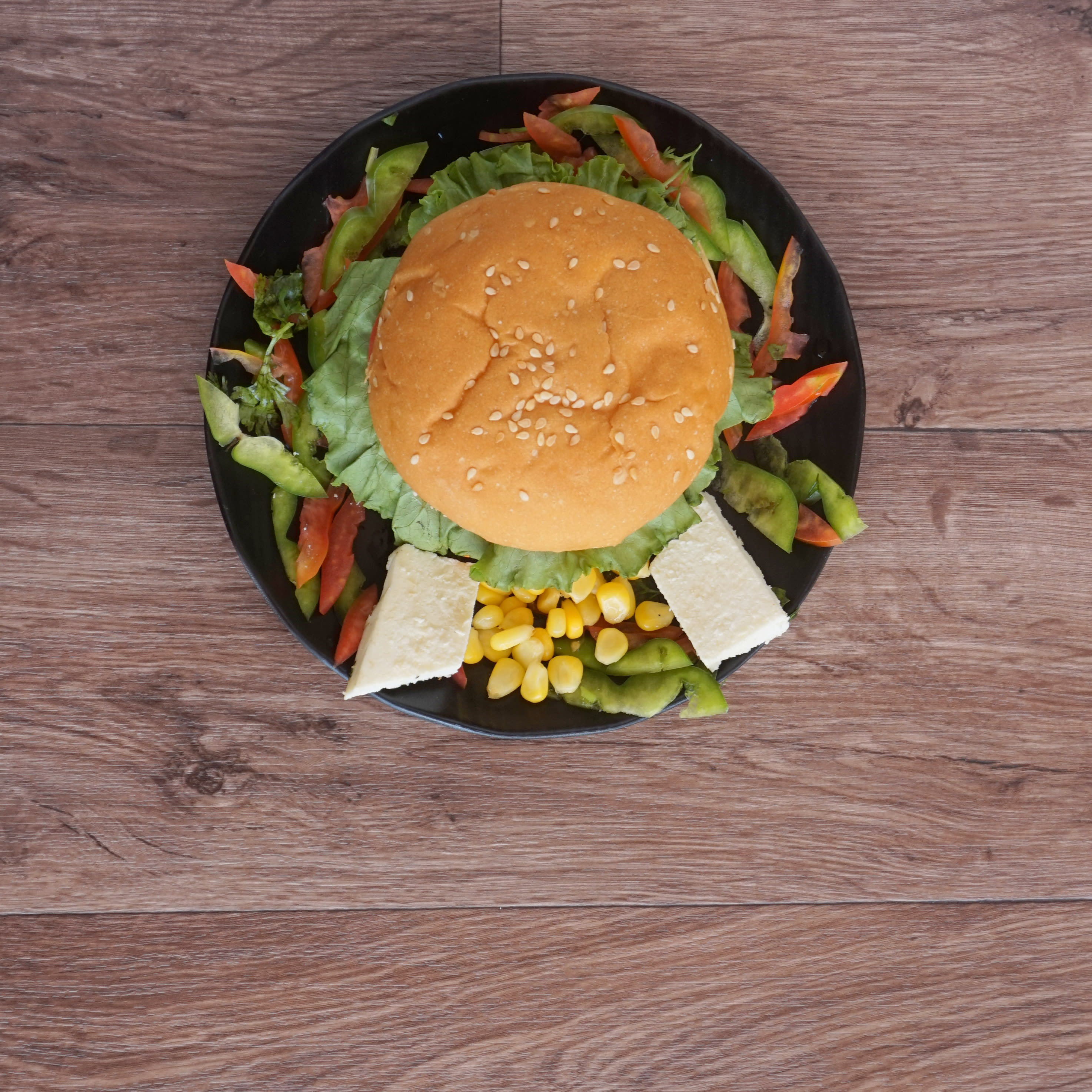 Bread and Burger House - Logo