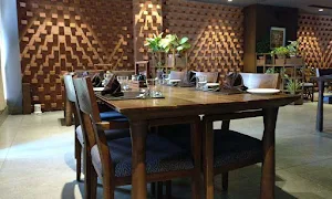 Brick Kitchen - Five Petals - Logo