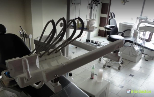 BRIGHT SMILE Multi-speciality Dental Clinic - Logo