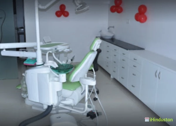 Bright White Dental Clinic & Implant Center - Logo