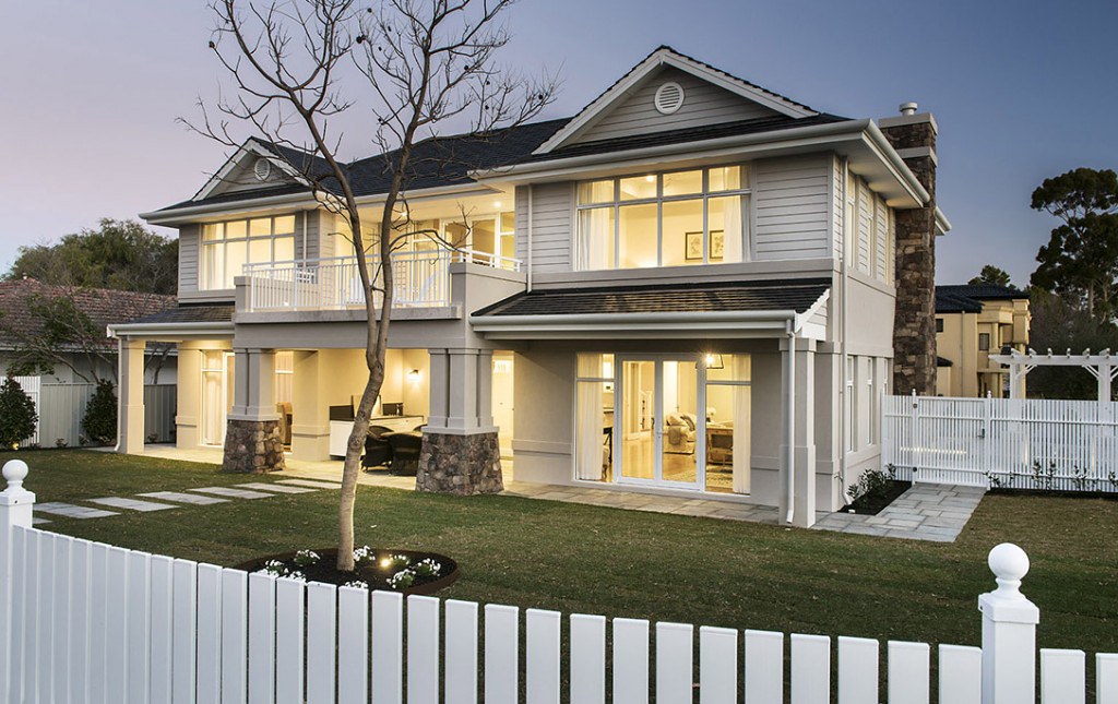 Bristile Roofing Fyshwick - Logo