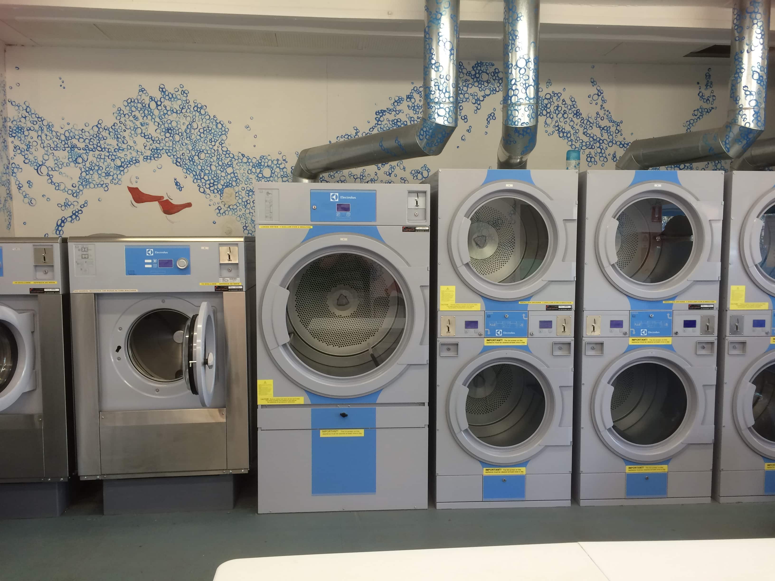 Bubbles & Suds Laundrette - Logo
