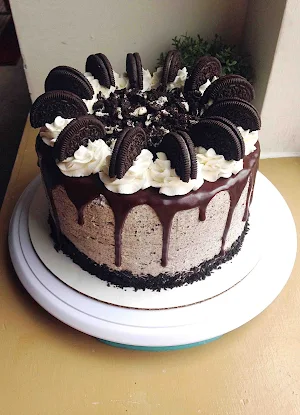 Cake & More - Logo