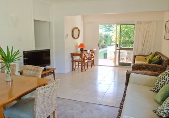 Cairns Beaches Affordable Holiday Accommodation - Logo