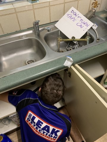 Cairns Taps & Toilets - Logo