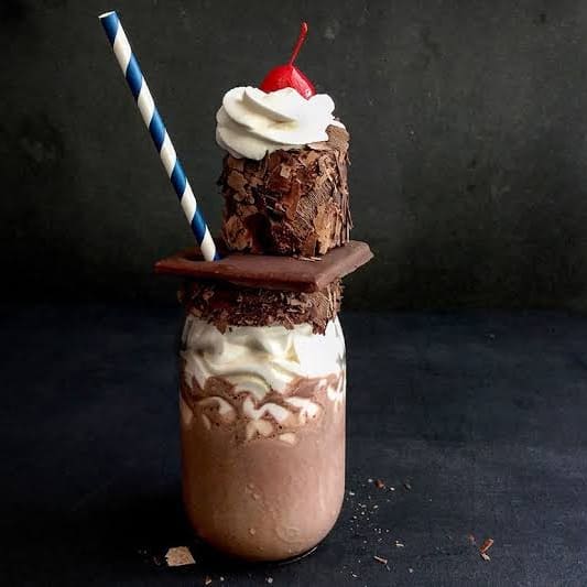 Cake And Shake - Logo