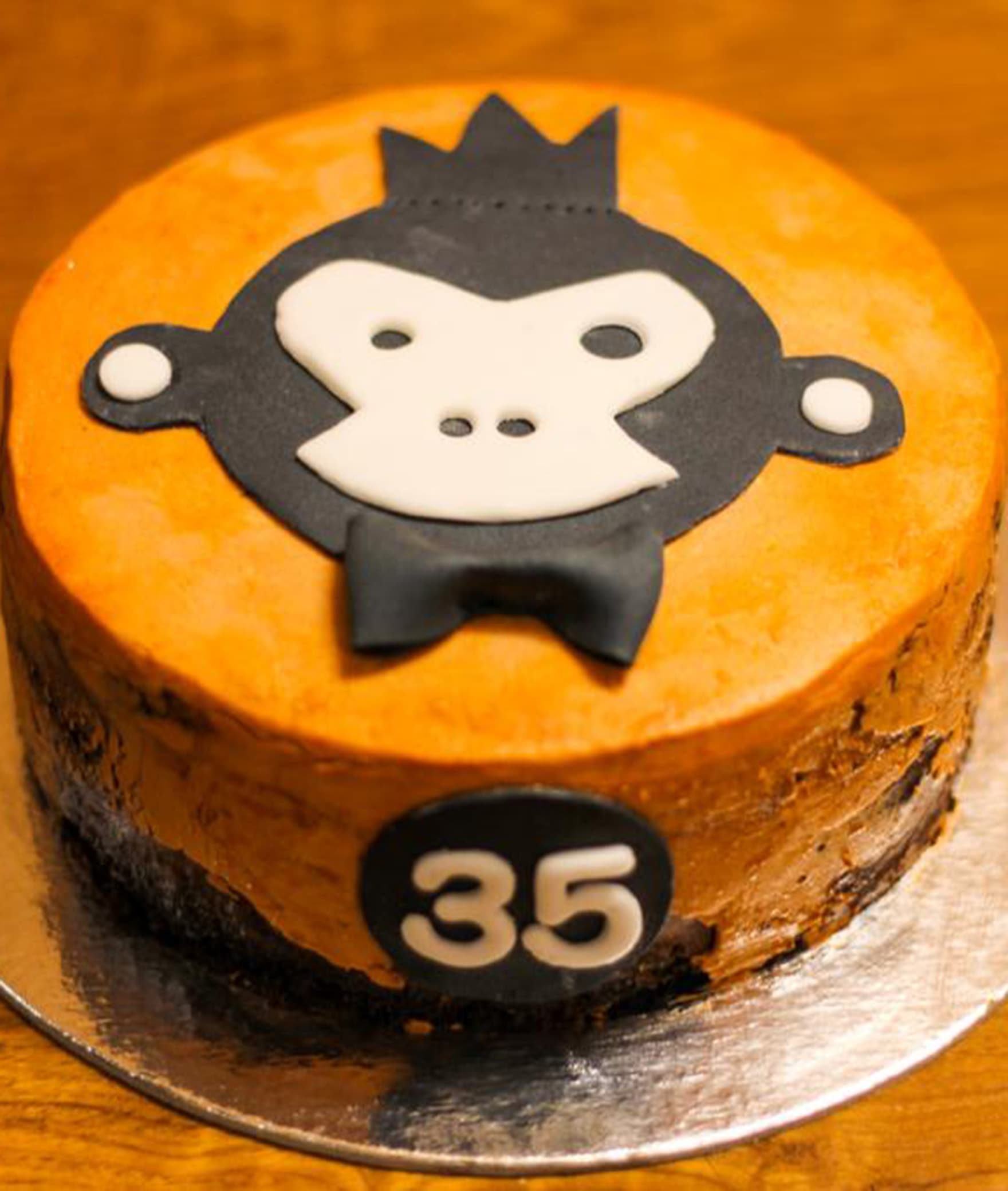 Cakes by TBH - Logo