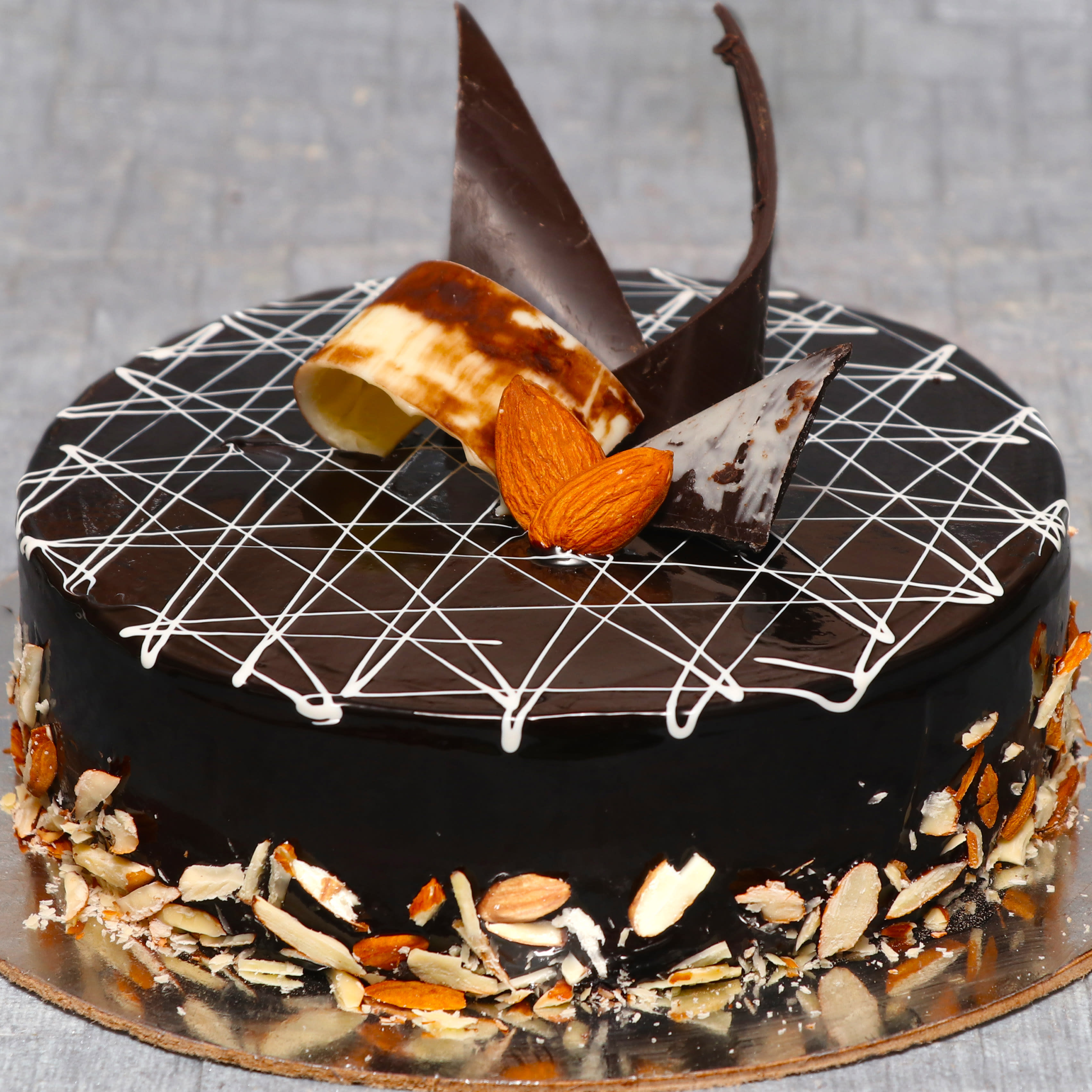 Cakes & More - Logo