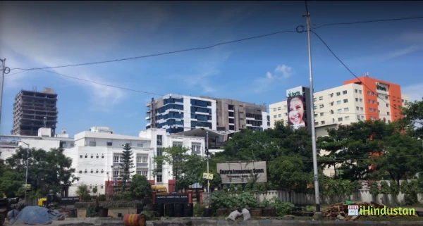 Calcutta International School - Logo